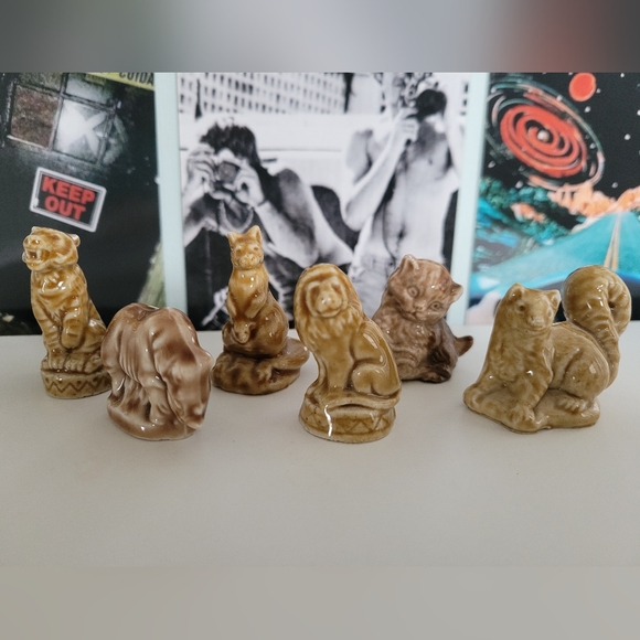 12 Wade Animal Figurines - Picture 2 of 3